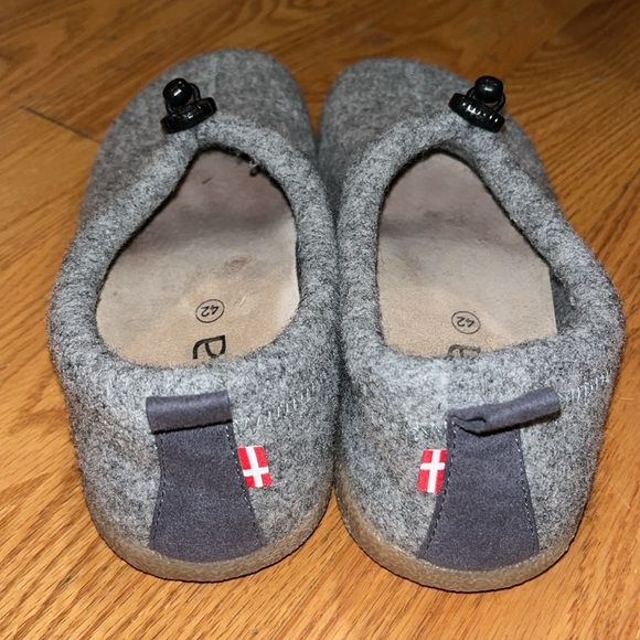 Lodge Shoe Unisex in Slate - Picture 8 of 14